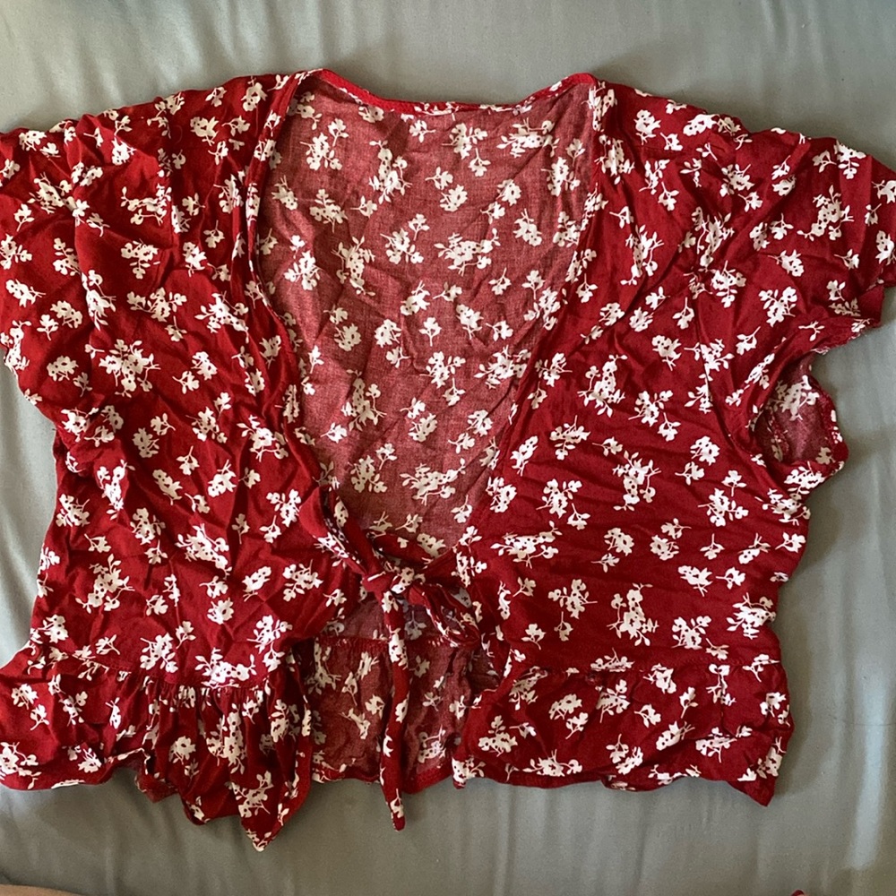 Floral Tie-Front Crop Top